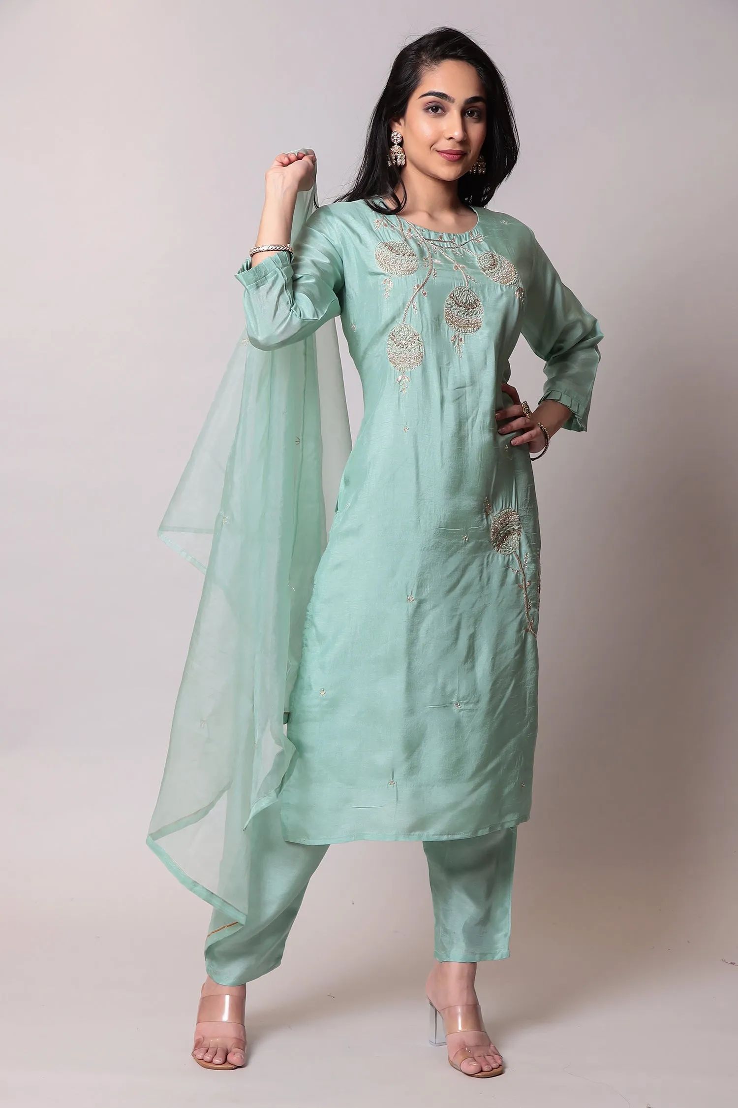 Cotton Kurta with Pearl, Thread work.