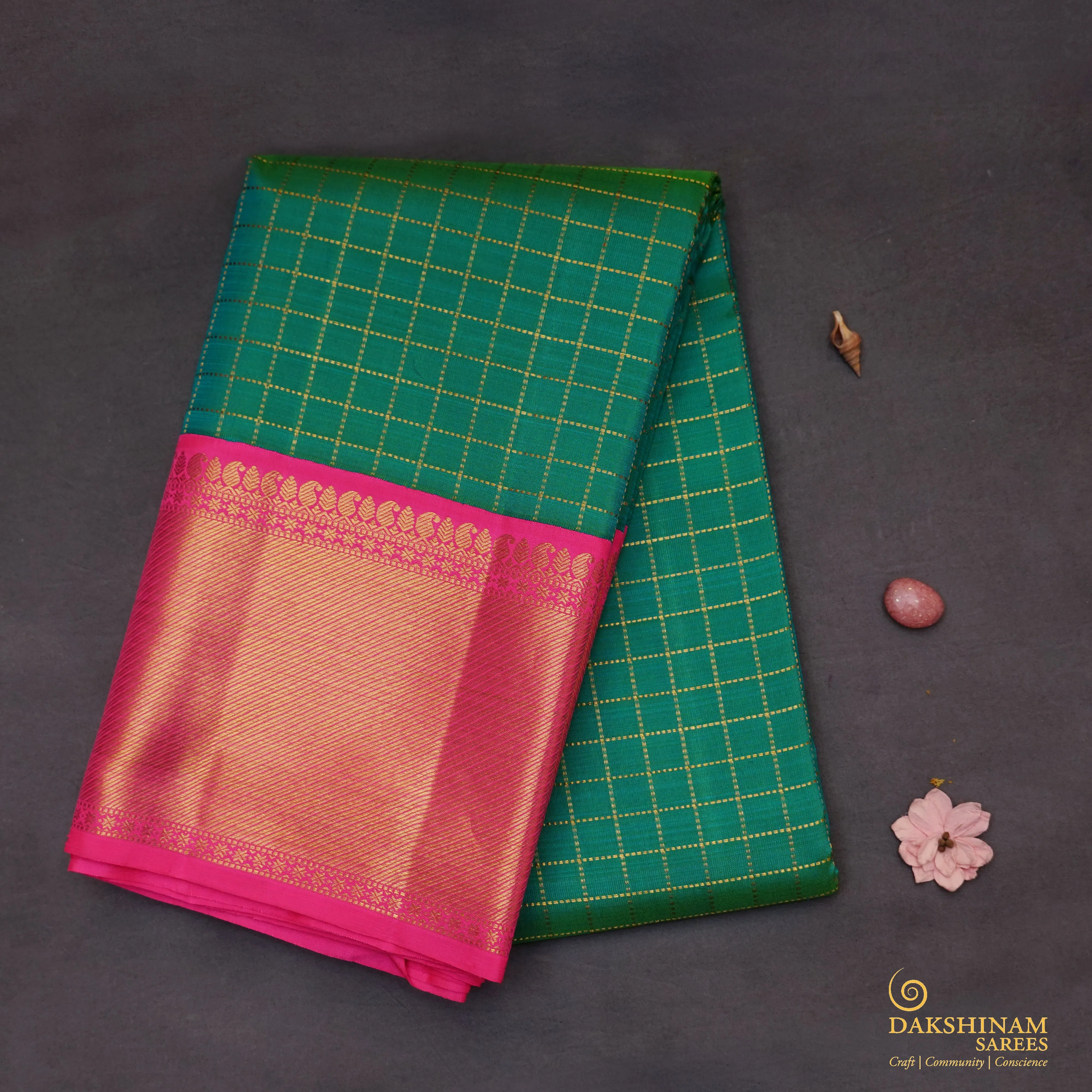 Handwoven Green with Pink Kanjivaram Silk Saree - 1905T008763DSC