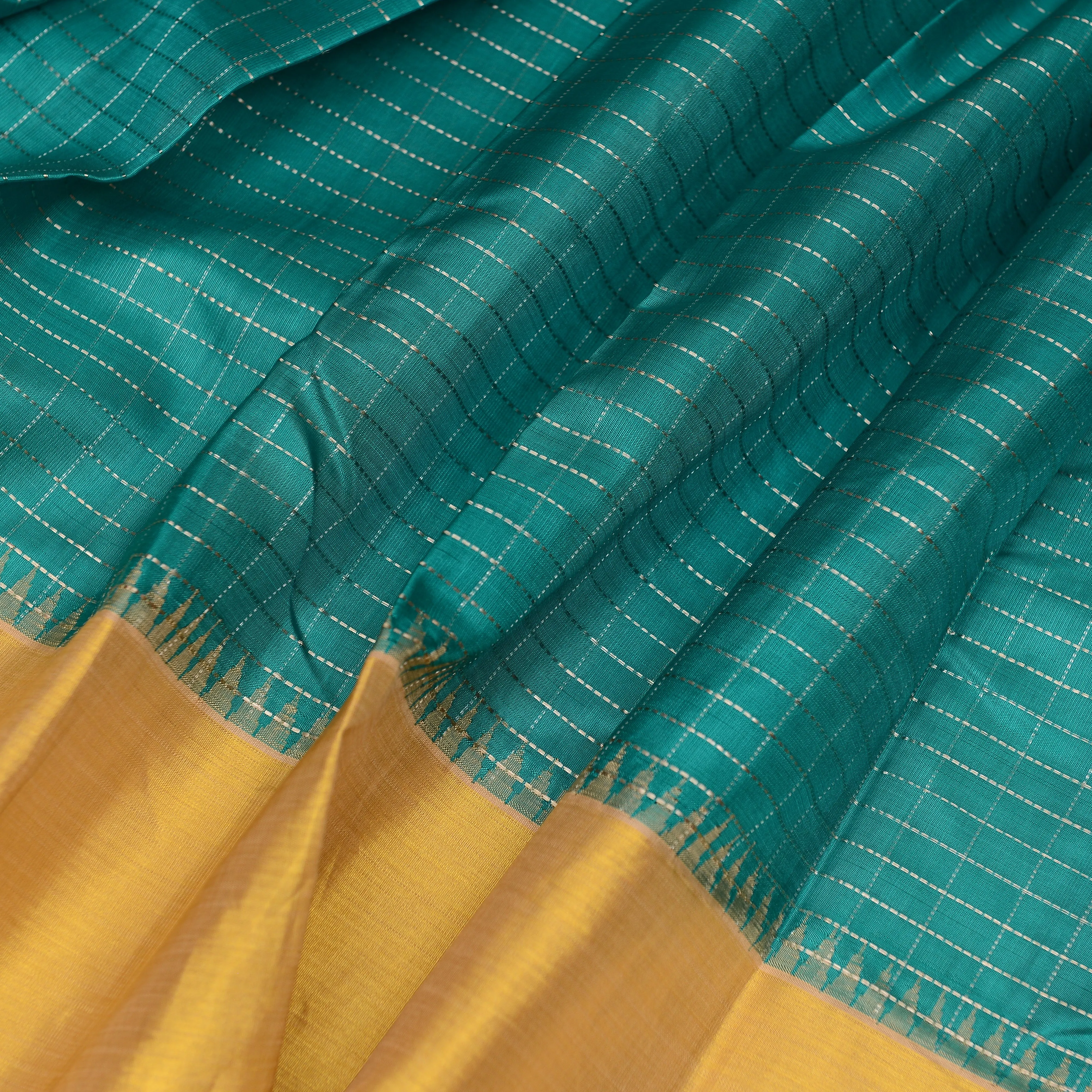 Handwoven Kanjivaram Silk Saree - 193N012523DSJ