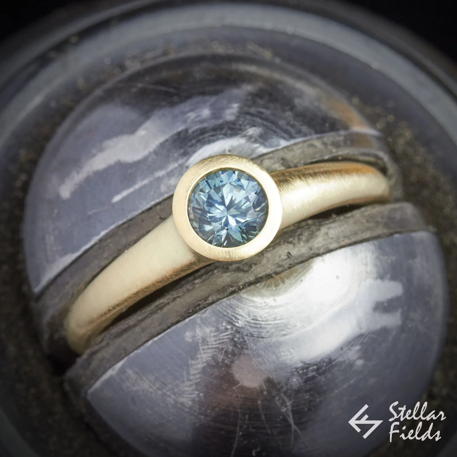 Round Bezel Ring Blue Green Montana Sapphire