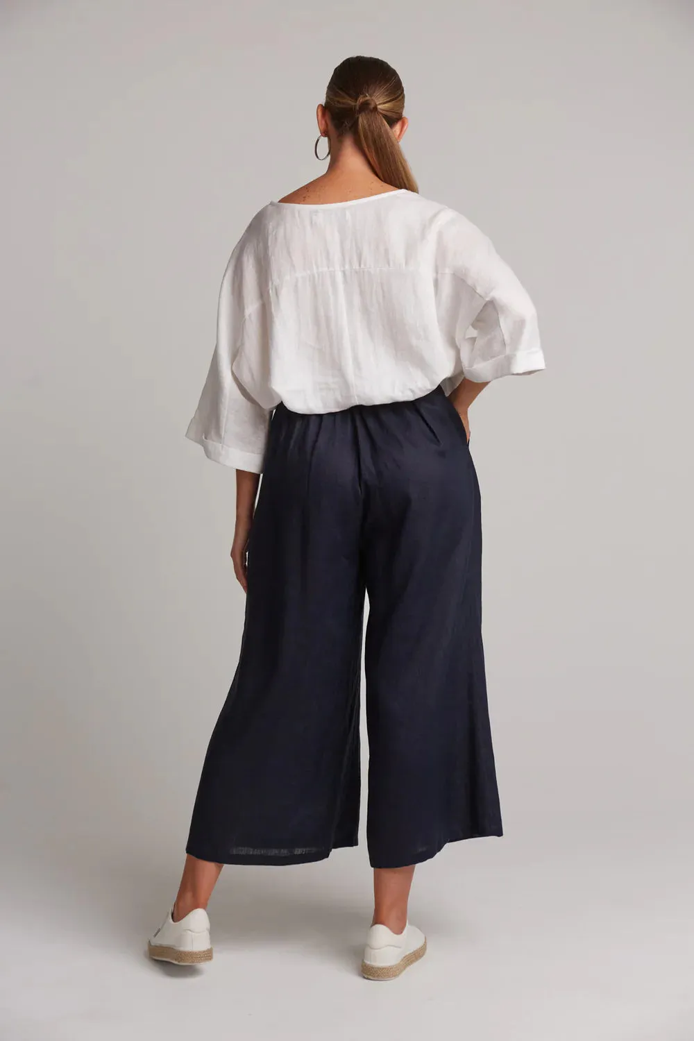 Studio Crop Pant (Navy)