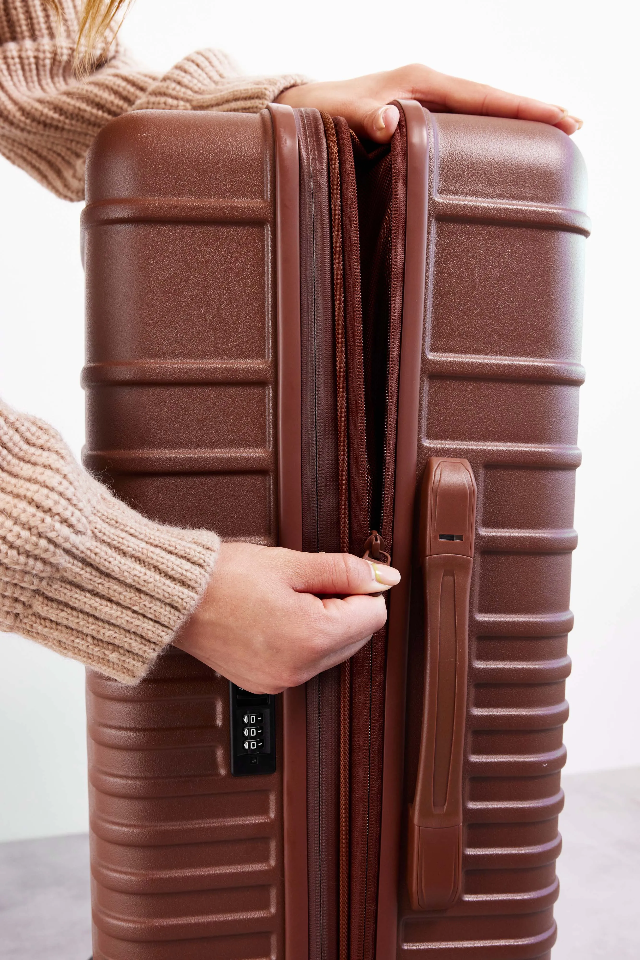 The Carry-On Roller in Maple